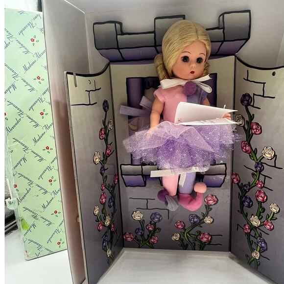 Madame Alexander Wendy's Puppet Show Theater Vintage #33780 Castle Jester Girl - Picture 2 of 9